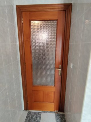 Puerta madera roble