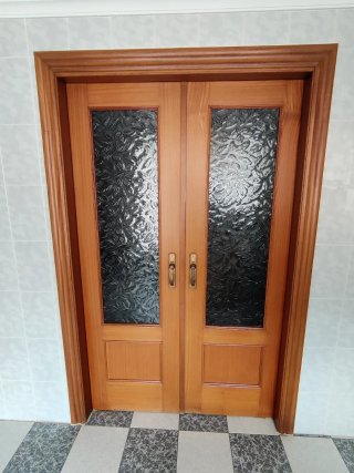 Puerta madera roble