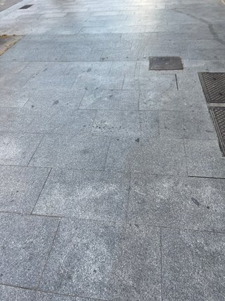 Se compra o alquila silla de ruedas con motor
