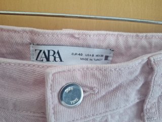 Pantalones vaqueros rosas de campana