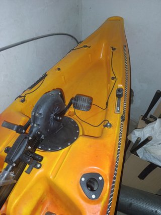 Kayak de pesca a pedales "Mako 12"
