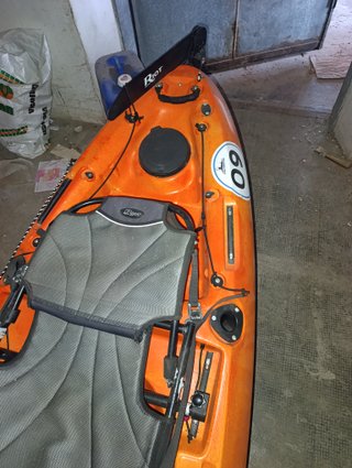 Kayak de pesca a pedales "Mako 12"