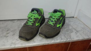 Calzado de seguridad U-Power gris y verde