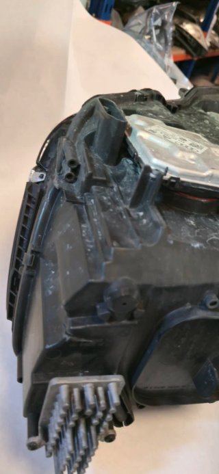 Faro derecho Volkswagen Tiguan 2018 (Reparar)