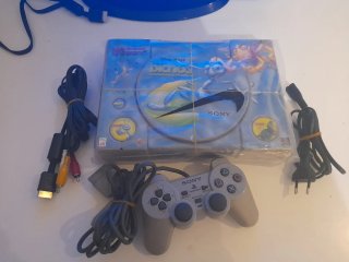 Consola PS1 Fat Personalizada A Bug's Life