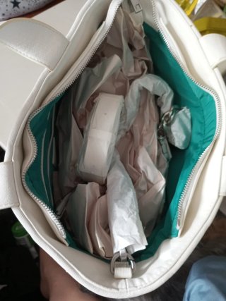 Bolso Desigual blanco con puntos verdes