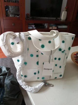 Bolso Desigual blanco con puntos verdes