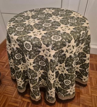 Mesa camilla redonda con 2 estantes
