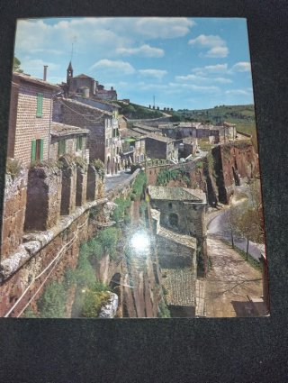 Orvieto: Arte, Storia, Folklore Edizioni Plurigraf
