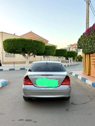 Mercedes-Benz Clase C 2006