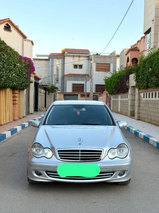 Mercedes-Benz Clase C 2006