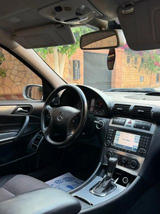 Mercedes-Benz Clase C 2006