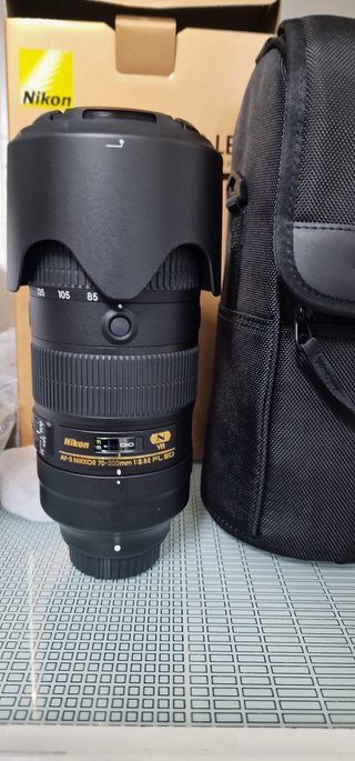 Nikon 70-200mm f/2.8E FL ED VR AF-S Nuevo sin uso