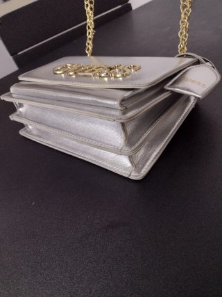 Bolso Guess Plata y Dorado