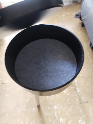 Mesita auxiliar nórdica negra y madera
