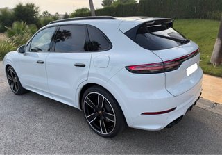 Porsche Cayenne 2023