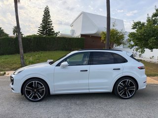 Porsche Cayenne 2023