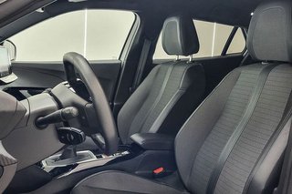 Peugeot 2008   Allure Pack Puretech 100 SS 6 Vel. MAN