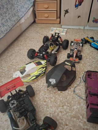 Lote de coches y barcos RC