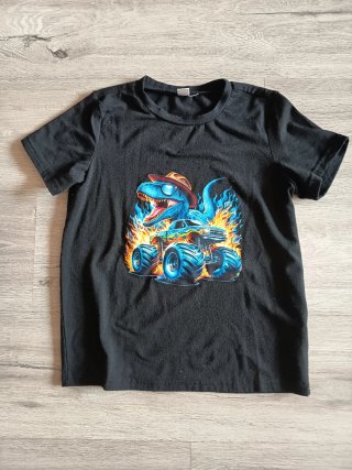 Camiseta Negra Dinosaurio y Monster Truck