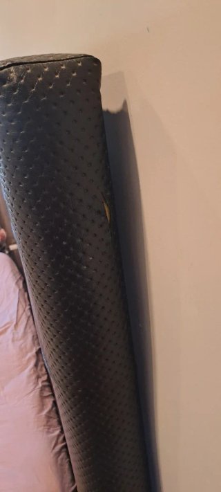 Cabecero de piel negro