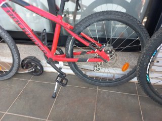 Bicicleta Roja Montaña ST900
