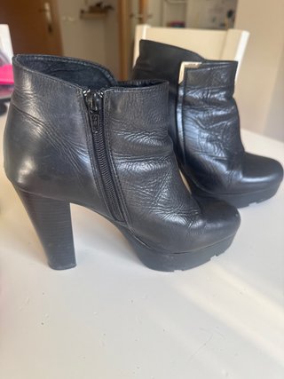 Botines piel negros tacón plataforma T37