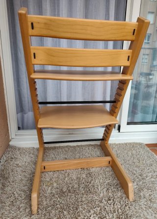 Trona Stokke madera