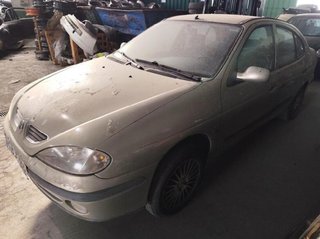Renault 225598 0445110021 inyector megane - 1.9 mt