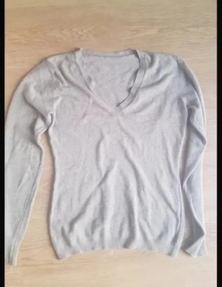 Jersey beige cuello pico