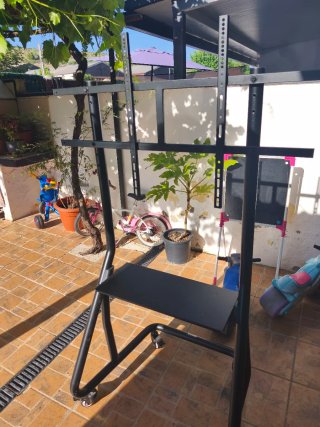 Soporte TV con ruedas