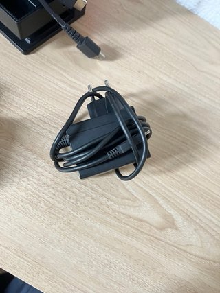 Nintendo Switch + Custodia Mario + Accessori