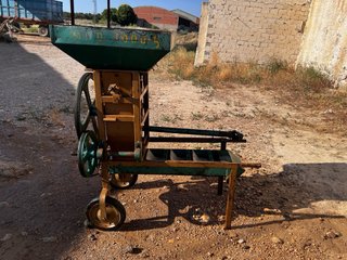 Peladora/Escoscadora Almendras ESTUPIÑA