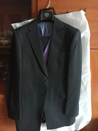 Traje de ceremonia FUENTECAPALA morado y negro