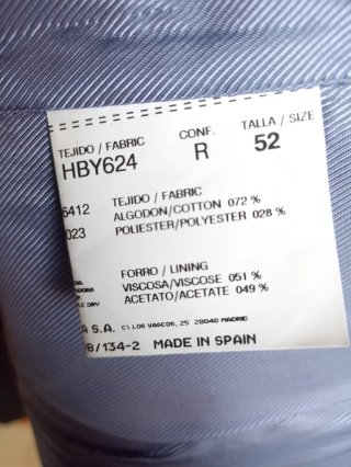 Traje de ceremonia FUENTECAPALA morado y negro