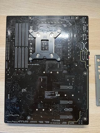 Pack Asus Z690 + i7 12700KF + 32GB DDR4 + AIO