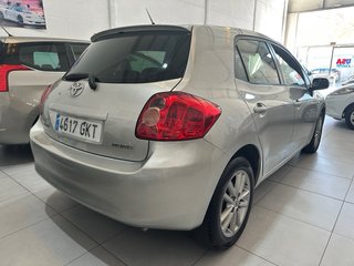 Toyota Auris 2009