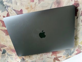 MacBook Pro 13 M1 Gris Espacial