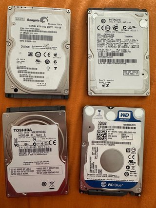 Lote 4 discos duros 2,5 HDD 320GB