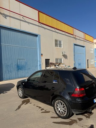 Volkswagen Golf 2003