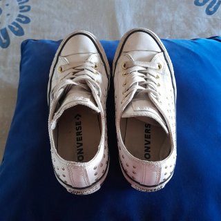 Converse Cuero Tachuelas Blanco/Dorado Talla 35