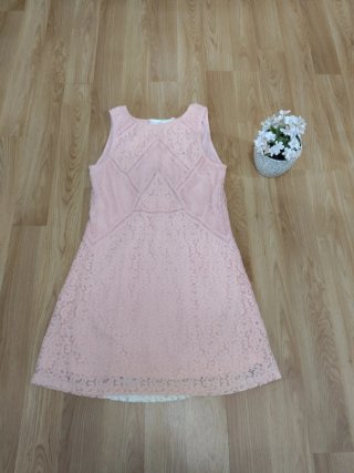 Vestido corto rosa y blanco