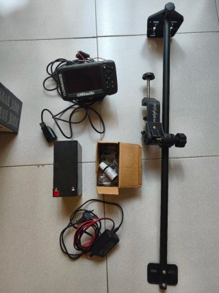 Barca raptor Xwide 230 + Sonda + Soporte