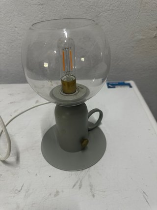 Lámpara de mesa globo cristal