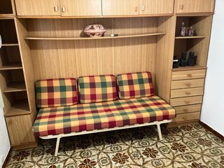Mueble de habitación con sofá cama