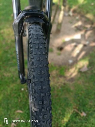 Bicicleta Eléctrica MTB carbono .