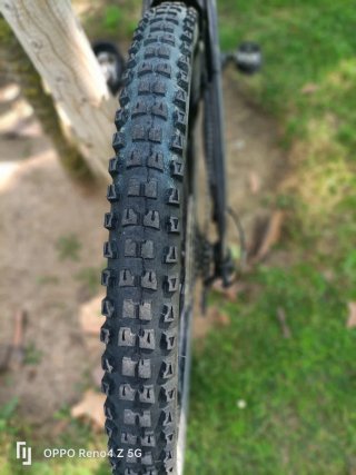 Bicicleta Eléctrica MTB carbono .
