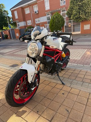 Ducati Monster 797+ A2