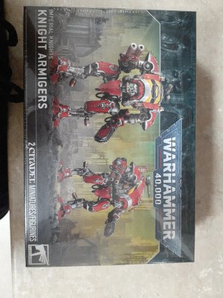 Warhammer 40,000 Knight Armigers