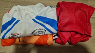 Lote Ropa Ciclismo: Maillot, Zapatillas, Casco